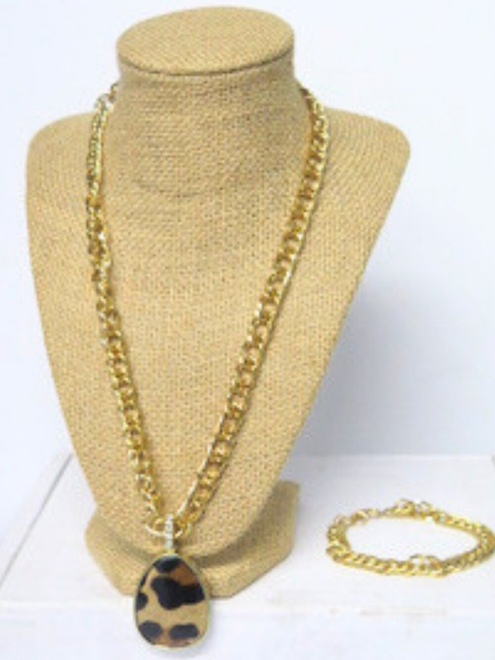 Gold Tone Leopard Print Pendant Necklace Bracelet Set Chunky Chain Animal Print